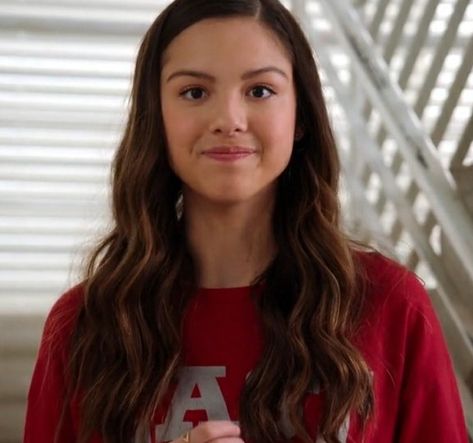 nini, nini salazar roberts, hsmtmts, olivia rodrigo Nini Salazar Roberts Icons, Olivia Hsmtmts, Olivia Rodrigo Hsmtmts, Nini Salazar Roberts, Wildcats High School Musical, Matt Cornett, High School Music, Sofia Wylie, High School Musical The Musical