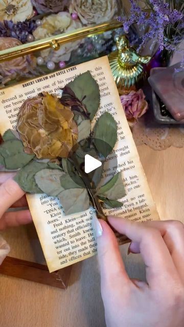 Lou Creations | DIY and Gifts on Instagram: "Another idea to preserve flowers🌸., dry them by pressing them in a book then after being completely dry put them in a frame and add the date or any note ., I shared previous ideas you can find them in my reels ., Follow to see more diy ideas All available items can be found in the highlights DM to order 📩 #driedflowers #diy #preserveflower #handmade #diyideas #flowers #gifts #handmade #craft" Rose Keepsake Ideas, Ideas For Dried Roses, How To Press Roses In A Frame, Preserve Flowers Diy, Flower Press Ideas, Dry Rose In Book, Dried Roses Ideas Decoration, How To Press Flowers In A Book, Preserve Roses Diy