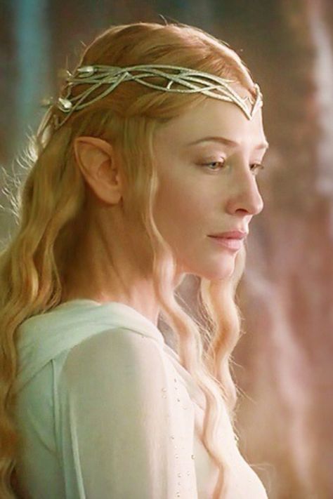 Cate Blanchett as ''Galadriel'' in the movie ''The Lord of the Rings:The Fellowship of the Ring''. 2001. Jrr Tolkien, Lotr Elves, The Hobbit Movies, Elf Ears, Fellowship Of The Ring, Thranduil, Legolas, Dark Lord, Shooting Photo