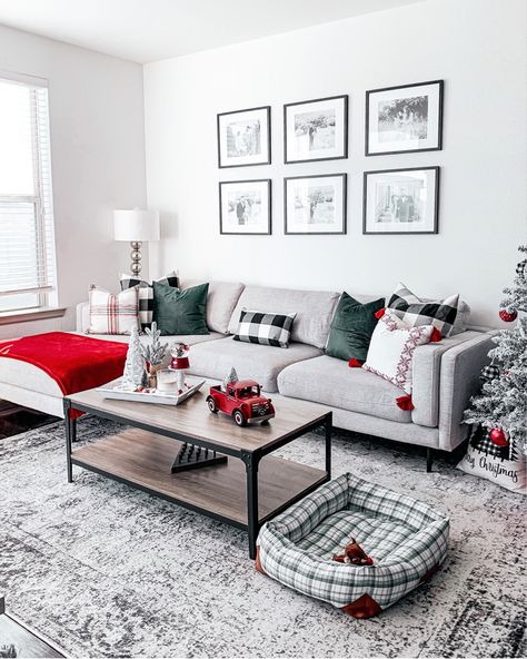 Christmas Decor Ideas For Living Room Grey Couch, Sectional Sofa Christmas Decor, Grey Sofa Christmas Decor, Christmas Decor Gray Couch, Christmas Decor Grey Couch, Christmas Color Decor Ideas, Gray Couch Christmas Decor, Christmas Lounge Decor, Grey Couch Christmas Decor