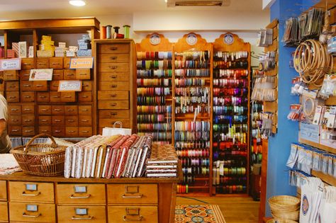 Sewing Store Design, Sewing Shop Interior Design, Seamstress Room, Victorian Seamstress, Quilt Shop Displays, Embroidery Room, Fabric Store Design, Ribbon Store, Sewing Room Inspiration