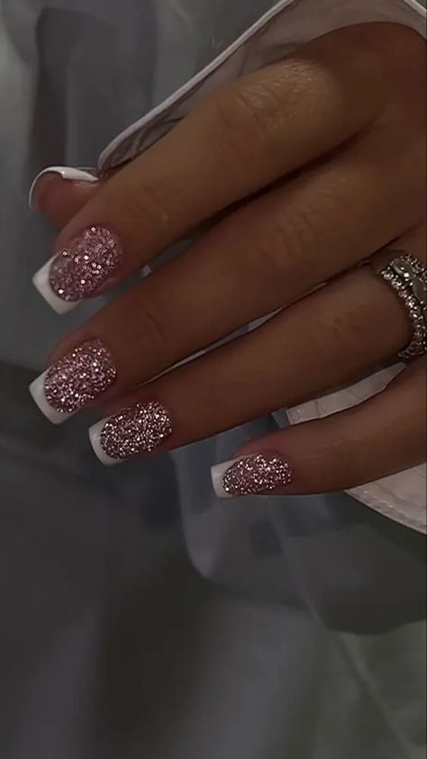 Colourful Nails, Glitter French Nails, New Years Nail Designs, New Years Eve Nails, Pinky Rings, Glittery Nails, Fancy Nails Designs, Glitter Gel Nails, Colorful Nails