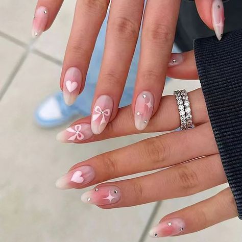 24 pieces of almond powder blusher halo dye&bow&love pattern bright false nails summer series&1 nail Soft Girl Nails Short, Soft Girl Nail Ideas, Blooming Gel Aura Nails, Bow Nail Designs, Almond Nails Designs, Cute Summer Nails, Summer Acrylic Nails, Trendy Nail Design, Oval Nails