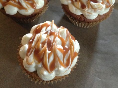 Caramel Macchiato Cupcakes, Boozy Cupcakes Recipes, Bourbon Cupcakes, Cupcakes With Caramel, Infused Cupcakes, Boozy Cupcakes, Alcoholic Desserts, Pie Cupcakes, Butter Cupcakes