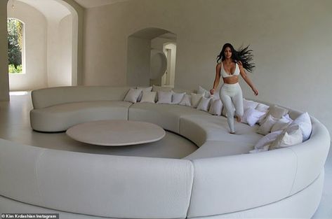 Dancing through life: Kim shared another snap running around her sofa in an Instagram imag... Kim Kardashian House, Kim Kardashian Home, Kardashian House, Kim House, Stile Kylie Jenner, Kardashian Home, Concept Home, Minimalism Interior, Luxury Homes Dream Houses