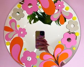 Quirky Homewares by PrintedWeird on Etsy Spiegel Diy, Funky Mirrors, Pink Furniture, Circle Mirror, Retro 60s, Mirror Painting, Diy Mirror, Round Mirror, Mirror Art