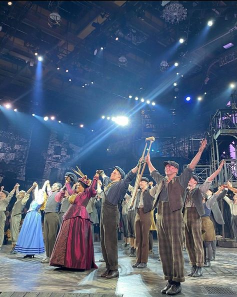 Newsies The Musical, Musical Aesthetic Theatre, Newsies Uk, Theatre Kid Aesthetic, Newsies Aesthetic, Musical Theatre Aesthetic, Seussical Costumes, Theatre Aesthetic, Theatre Pictures