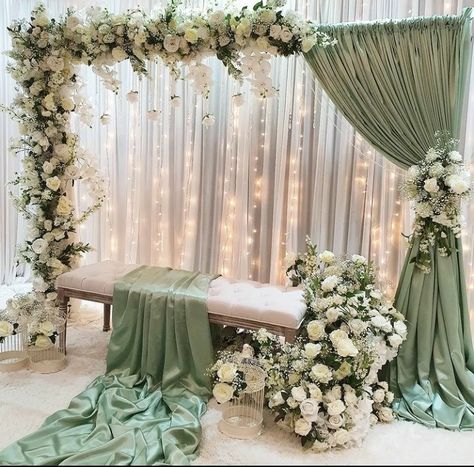 Trendy Wedding Arch, Engagement Party Stage Decor, Filipina Debut, Quince Backdrop Ideas, Nikkah Decor, Nikah Decor, Quince Decorations, Wedding Background Decoration, Wedding Entrance Decor