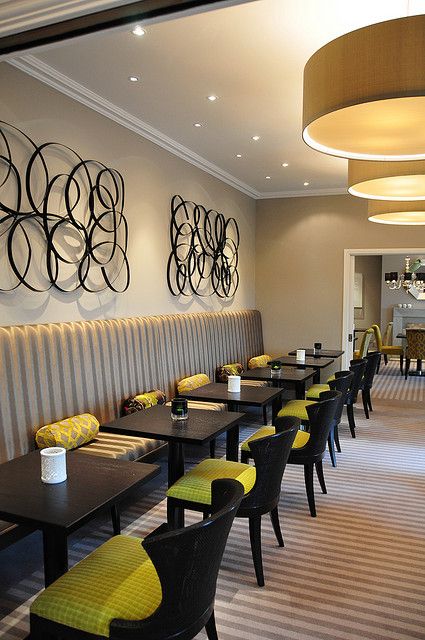 Restaurant banquette seating | Flickr - Photo Sharing! Banquette Restaurant, Banquette Seating Restaurant, Restaurant Banquette, Restaurant Seating Design, Small Restaurant Design, Modern Restaurant Design, Cafe Seating, Coffee Shop Interior Design, Restaurant Seating