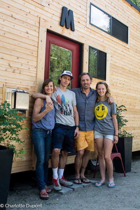 Tiny Home Family Of 4, Tiny Family Home, Tiny House For Family Of 4, Tiny House Family Of 4, Tiny Home Living, Shed To Home, Victorian Tiny House, Oversized Couch, Tiny House Family