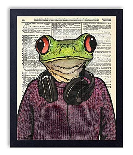 Newspaper Decor, College Dorm Art, Cool Frog, Frosch Illustration, Frog Poster, Wanderlust Art, Room Decor Art, Frog Illustration, College Dorm Room Decor