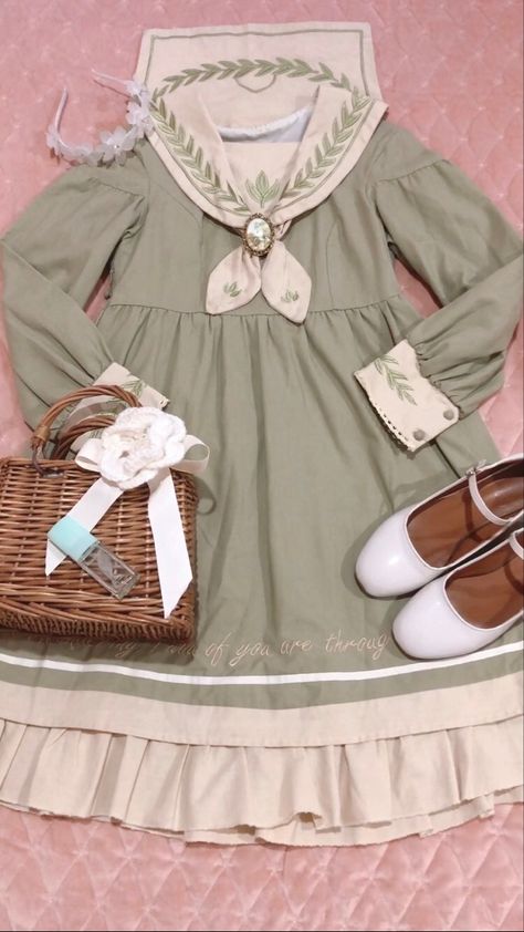 Green dress • green outfit • 💚 • cottagecore • cottage core • cottage core aesthetic • cottage core style • cottage core fashion • cottage core outfit • cottage core outfits • cottage core outfit inspo • cottage core outfit inspiration • cottage core ideas • cottage core dress • 💐 • basket bag • basket bag outfit • 🧺 • white heels • white headband • white ribbon • white flower accessory • 🤍 • Hyper Feminine Clothes, Cottage Core Closet, Cottagecore Outfit Winter, Male Cottagecore Outfits, 18th Outfit, Winter Cottagecore Outfit, Cottagecore Outfits Aesthetic, Cottage Core Outfit Ideas, Hyper Feminine Aesthetic