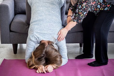 Forward-leaning Inversion - Technique for Easier Birth - Spinning Babies Transverse Baby, Turn A Breech Baby, Breech Babies, Round Ligament Pain, Spinning Babies, Contractions Labor, Amniotic Fluid, Gestational Age, Myofascial Release