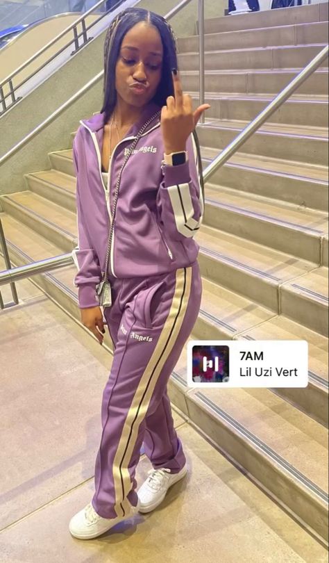 Palm Angels Tracksuit Outfit, Palm Angels Outfit Black Women, Palm Angels Outfit, Angels Outfit, Palm Angels Tracksuit, Tracksuit Outfit Women, Cute Online Clothing Stores, Fancy Sandals, Bday Wishlist