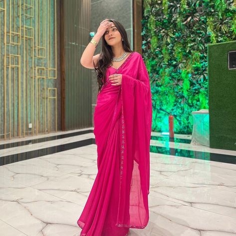 @that.review.addict is our version of Rani in our fuchsia pink saree and we’re totally swooning over this look on her 🩷😍 DM for product details and more #ZariLove #saree #rockyaurranikiipremkahaani #ranichatterjee #aliabhattlovers #hotpinksaree #pinksaree #ranisarees #sareelooks #bollywoodfashionista #bollywoodsaree #chiffonsaree #plainsaree Rani Pink Saree, Farewell Sarees, Wedding Fits, Rani Pink, Anarkali Dress Pattern, Fancy Sarees Party Wear, Plain Saree, Traditional Outfit, Traditional Indian Outfits