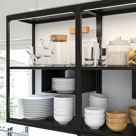 Floating kitchen shelves