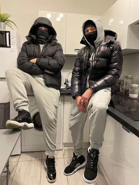 Uk drip Drill Artists Uk, Drill Uk Outfit, Ny Drip Outfit Men, Uk Drip Outfits Men Winter, Gangster Look Men, Uk Drill Outfit, Uk Drill Aesthetic, Uk Drill Drip, Uk Gangster