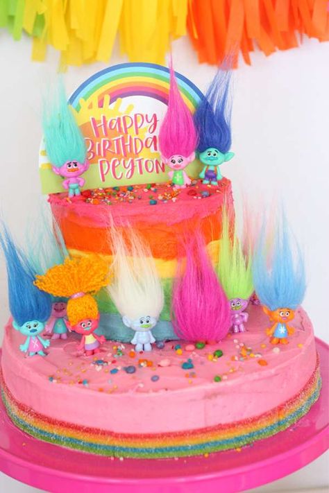 Princess Poppy Cake, Trolls Party Ideas, Trolls Birthday Party Ideas, Trolls Birthday Cake, Poppy Cake, Trolls Party, Princess Poppy, Trolls Birthday Party, Rainbow Birthday Cake