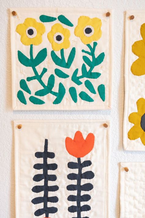 A finished needle turn appliqué wall hanging, using the printable PDF pattern. Large Wall Hanging Diy, Sewing Wall Hanging, Modern Wall Quilt Patterns, Applique Heart Quilt, Modern Applique Designs, Small Art Quilts Ideas, Diy Home Goods, Needle Turn Applique Patterns, Applique Wall Hangings Ideas