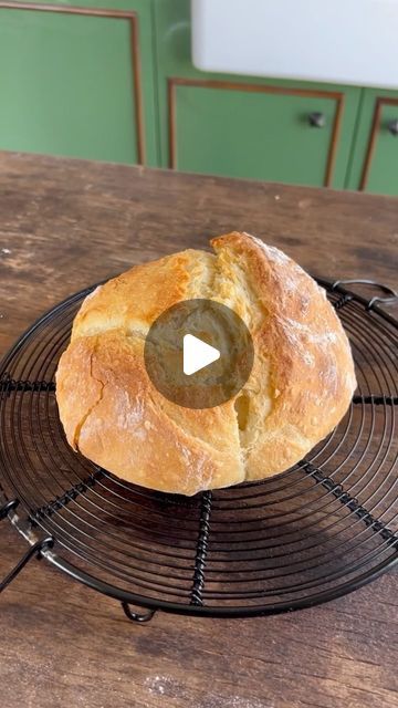 Parth Bajaj on Instagram: "No knead, No Bread flour, No Dutch oven, No Egg, No sourdough starter, artisanal bread recipe with only 4 ingredients 😱 (BAKING BREAD episode 5) . This recipe is super duper simple, and honestly the least effort involving one! It is so much better than any bread you’ll find in the market and it’s also vegan. There’s no butter, no milk, no milk powder, no eggs! Unless you’re allergic to gluten, I’d strongly recommend this one! Inspired by @eitan ‘s recipe! . Ingredients- 2 cups Maida 1 cup water 1/2 tsp salt 1/3 tsp yeast . Mix everything, cover and proof in fridge overnight Shape into a ball Bake in a preheated oven at 250c for 25-40 mins (all ovens have different bake times, so bake until you see a nice golden colour like mine) . #bread #bakingbread #parthbaja Baking Powder Bread Recipes, Artisanal Bread, Gluten Free Vegan Bread, Anti Inflammation Recipes, Golden Colour, Vegan Bread, No Knead Bread, Vegan Sandwich, Baking Bread