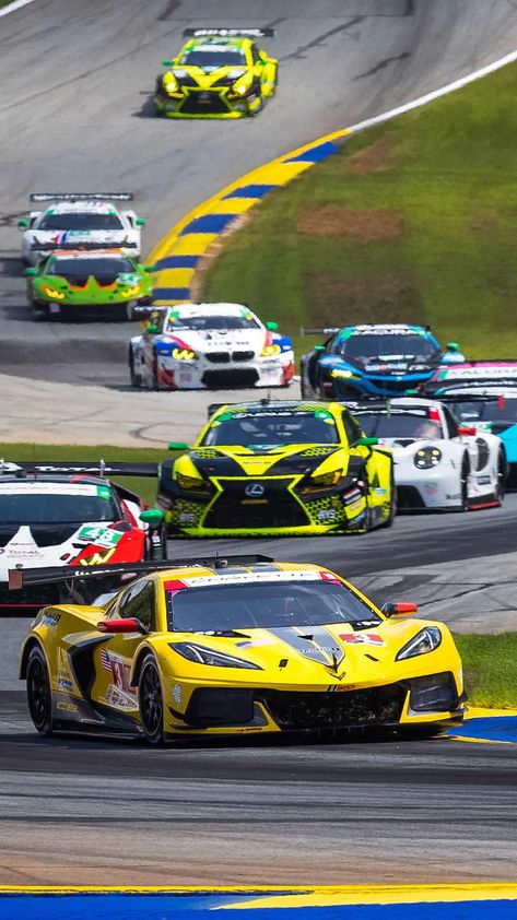 Corvette Racing, Cars Driving, Race Car Driving, Cars Aesthetic, Mobil Drift, Porsche Sports Car, Fast Sports Cars, Starting Line, Motorsport Photography