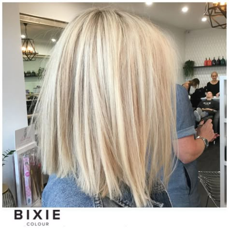 Chopped Blonde Hair, Solid Blonde, Blonde Weave, Blond Balayage, Balayage Blonde, Frontal Hairstyles, Shoulder Length Hair Cuts, Shades Of Blonde, Brown Blonde Hair