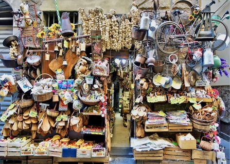 Markets In Florence Italy, Leather Market Florence, Italian Flea Markets, What To Buy In Florence Italy, Florence Italy Shopping, Shopping In Florence Italy, Florence Leather Market, Florence Market, Italy Market