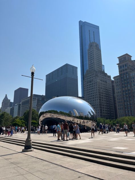 Chicago, illinois, tourist, travel, sightsee, the bean, summer, vacation, city, millenium park, art, art installation The Bean Chicago, Millenium Park, Park Art, Art Installation, Chicago Illinois, Installation Art, Art Art, Summer Vacation, Illinois