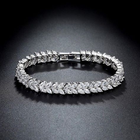 Not just jewelry—it’s a statement💎 Let your wrist shine with these Bold Diamond Bracelets 🤍🫶🏻 #torusjewellery #diamondbracelet #jewelry #hiphopjewelry #icedout #instafashion #trendingjewellery #925silver #labgrowndiamonds Bracelet Cartier, The Bling Ring, Bracelet Pandora, Bracelet Wedding, Diamond Tennis Bracelet, Bracelets Gold Diamond, Bridal Bracelet, Tennis Bracelet Diamond, Gorgeous Bracelet