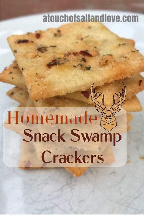 Bacon Saltine Crackers, Trash Bag Crackers Recipe, Take Along Snacks, Trash Crackers, Trash Can Crackers, Trash Bag Crackers, Survival Crackers, Savory Saltine Cracker Recipes, Club Cracker Recipes