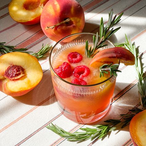 Herbs Growing, Rosemary Recipes, Peach Puree, Growing Strong, Summer Drink Recipes, Raspberry Syrup, Grilled Peaches, Mocktail Recipe, Pureed Food Recipes