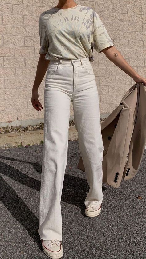 Jeans Palazzo, Sustainable Denim, Trendy Jumpsuit, Casual College Outfits, London Outfit, Western Outfits Women, Color Crema, Boring Clothes, Fashion Hacks Clothes