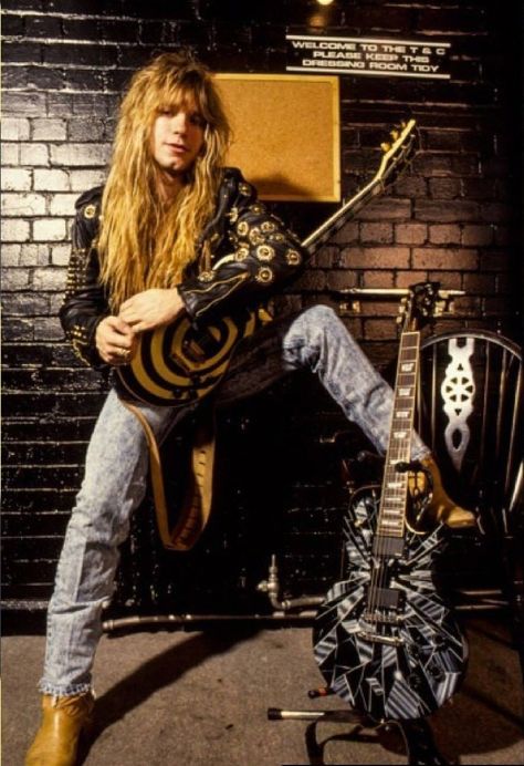 Zakk Wylde 80s, Photosession Ideas, Guitar Legends, 80s Metal, Zakk Wylde, Black Label Society, Best Guitarist, Sebastian Bach, Wolf Cut