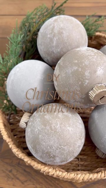 Diy With Clear Ornaments, Cement Christmas Ornaments, Filled Christmas Ornaments Diy, Diy Neutral Ornaments, Spray Painting Ornaments, Spray Painting Christmas Ornaments, Diy Colorful Christmas Ornaments, Diy Metallic Ornaments, Painting Xmas Ornaments