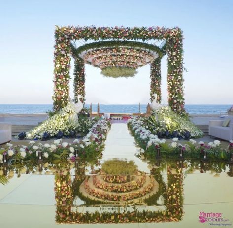 Flower Garland Wedding, Wedding Stage Decor, Wedding Decor Photos, Indian Wedding Video, Wedding Stage Design, Mandap Decor, Desi Wedding Decor, Marriage Decoration, Wedding Planning Decor