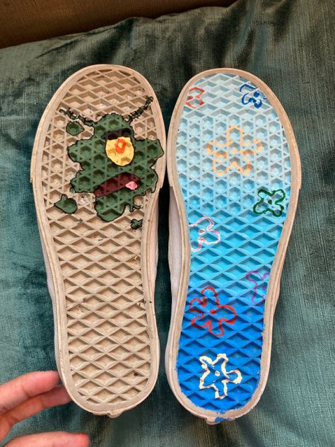 Spongebob Shoe Painting, Plankton On Bottom Of Shoe Painting, Cartoon Painted Shoes, Spongebob Shoes, Custom Baby Shoes, Abs Art, Painted Shoes Diy, Painting Stuff, Custom Painted Shoes