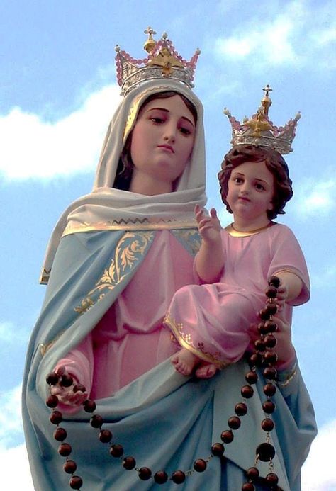 Our Lady of the Rosary of San Nicolás, Argentina – 25 September:An ordinary housewife, a mother and grandmother who had no formal education and no knowledge of the Bible or theology claimed that she was visited by the Blessed Mother daily for a period of over 6 years. She reportedly additionally received 68 messages from Jesus Our Lady Of Rosary, Mary Jesus Mother, Our Lady Of The Rosary, Lady Of The Rosary, Jesus Mother, The Transfiguration, San Nicolas, Christ The King, Holy Rosary