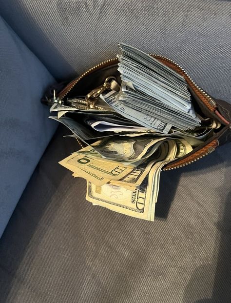 Money In Envelope Aesthetic, Big Paycheck Aesthetic, Getting Money Aesthetic, Paycheck Aesthetic, Purse Full Of Money, Financially Stable Aesthetic, Money Vision Board, Vision Board Photos, Mo Money