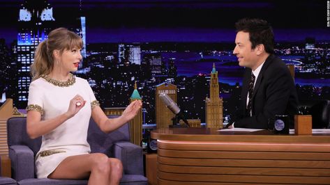 Jimmy Fallon Funny, Jimmy Fallon Videos, Jimmy Fallon Tonight Show, Jimmy Fallon Show, Taylor Swift Web, All About Taylor Swift, Taylor Swift Red, Taylor Swift Outfits, All Too Well