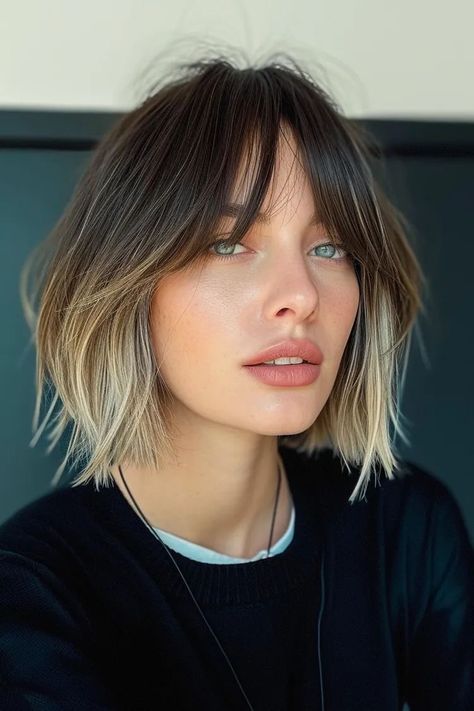 Short Bob Wispy Bangs, Short Balayage Hair With Bangs, Straight Bob With Curtain Bangs, Short Bob Balayage, Shaggy Bob With Curtain Bangs, Cowgirl Bob, Autumn Haircut, Wispy Bob, Blonde Ombre Short Hair