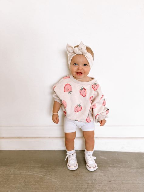 Toddler Girl Summer Outfits Ideas, Baby Girls Outfit Ideas, Baby Girl Casual Outfits, Baby Outfits Girl Aesthetic, Toddler Outfit Inspo Girl, Trendy Baby Girl Outfits, 3 Month Old Outfits, Baby Girl Outfit Inspiration, Baby Clothes Aesthetic Girl