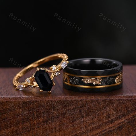 Here we have a PCS Black Onyx Couples Ring Set Yellow Gold Matching Promise Ring His and Hers Wedding Band Mens Meteorite Gold Leaf Ring Natural Black Gem. Moss Agate Ring Set: www.etsy.com/listing/1735933236/vintage-moss-agate-couples-ring-yellow?click_key=20bb454fd03f538422e2ed49dd8afbb93ded48d5%3A1735933236&click_sum=9692b694&ref=shop_home_active_6&pro=1&frs=1 ITEM DESCRIPTION ✦ Handmade, high-quality item! ✦ Material: Sterling Silver/Tungsten ►Sold as a two-piece set ►His ring is Yellow Gold Black Promise Ring For Him, Wedding Rings Sets His And Hers Black, Matching Promise Rings Gold, Wrdding Rings, Black Men Wedding Ring, Wedding Rings Sets His And Hers Gold Couple, Unique Wedding Rings For Him, Yellow Gold Onyx Ring, Husband And Wife Rings