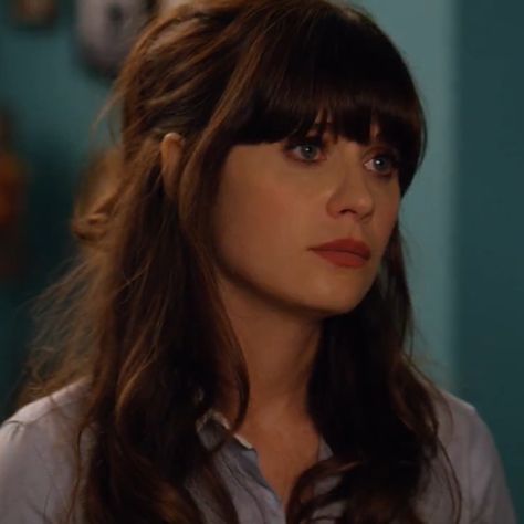 #jessicaday Zoey Deschanel Bang, Jessica Day Makeup, Zooey Deschanel Hair New Girl, Jessica Day Hairstyle, Jessica Day Bangs, Jess Day Hair, Zoey Deschanel Aesthetic, Jessica Day Hair, Zoe Deschanel Hair