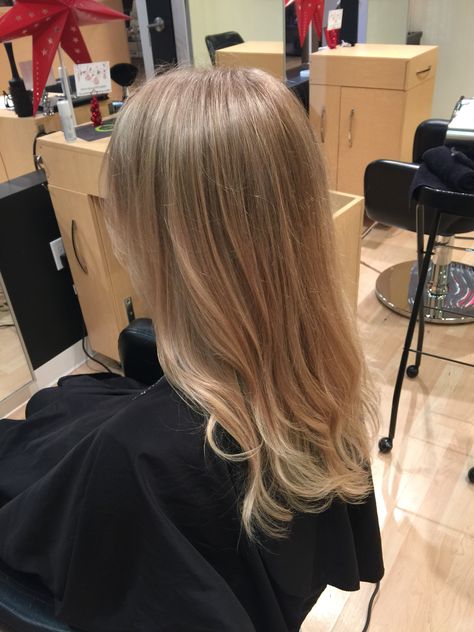 Micro highlights done by A.Beauty Blond Hair Without Highlights, Micro Blonde Highlights, Micro Highlights Blondes, Sorry Blonde Hair, Micro Highlights, Sunkissed Highlights, Summer Blonde Hair, Dirty Blonde Hair, Honey Blonde Hair