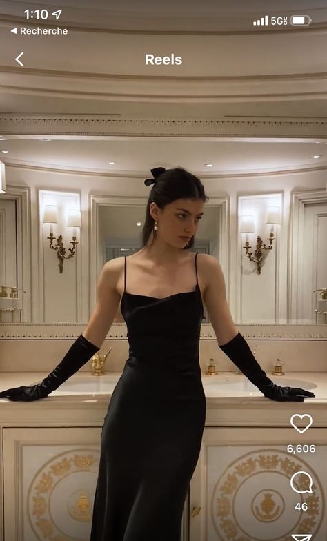 Elegant Dress With Gloves Aesthetic, Elegant Black Prom Dress Classy, Classy Prom Dresses Elegant With Gloves, Black Long Dress Elegant With Gloves, Long Black Dress With Gloves Classy, Black Dress And Gloves Aesthetic, Met Gala Birthday Theme Outfits, Hollywood Inspired Prom Dress, Prom Dress With Gloves Vintage