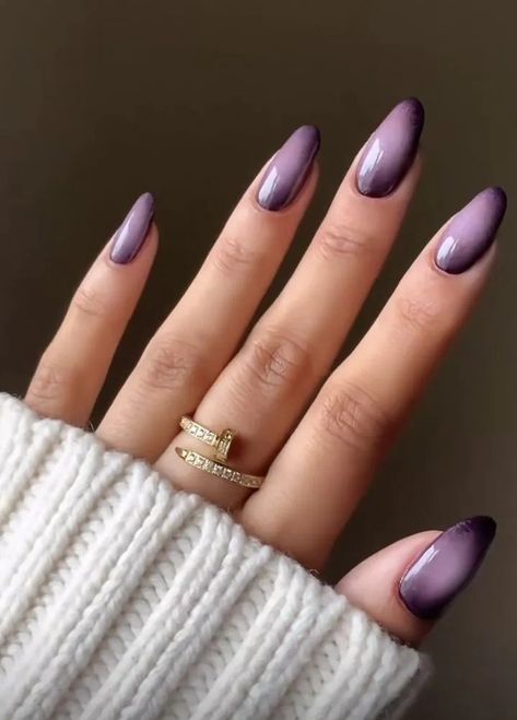 Ombre Violet Nails, Ombre Dark Purple Nails, Deep Purple Ombre Nails, Black And Purple Ombré Nails, Dark To Light Purple Ombre Nails, Purple November Nails, Fall Nails Purple Design, Smokey Purple Nails, Ombre Purple Nail Designs