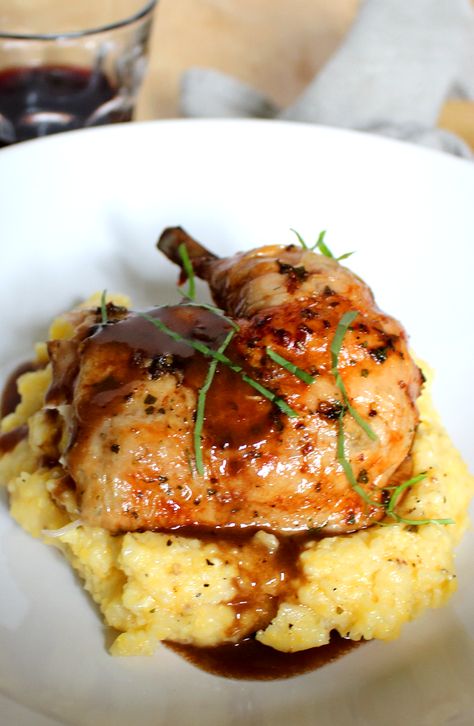 This roast chicken with red wine demi-glace and polenta makes a great weekend dinner. Gourmet Chicken Recipes, Chicken With Red Wine, Recipes For Dinner Party, Crispy Roasted Chicken, Chicken Recipes For Dinner, Gourmet Chicken, Polenta Recipes, Diner Recept, Weekend Dinner