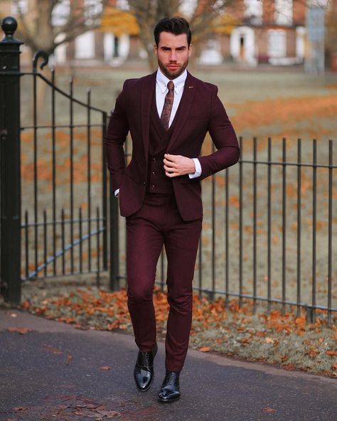 By @chezrust Burgundy Suit Men, Beach Wedding Suit, Men Suits Prom, Wedding Suit Groom, Elegant Men Style, Beach Wedding Suits, Maroon Suit, Suit Groom, Prom Suits For Men