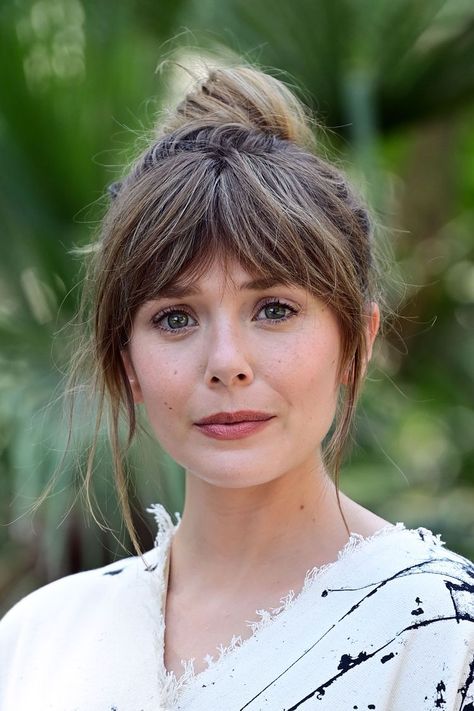 24 Fringe Haircuts Inspired by Celebrities Hide Forehead Wrinkles, Growing Out Bangs, Asymmetrical Bangs, Parted Bangs, Different Hair Types, Oval Face Shapes, Long Bangs, How To Style Bangs, Shag Haircut