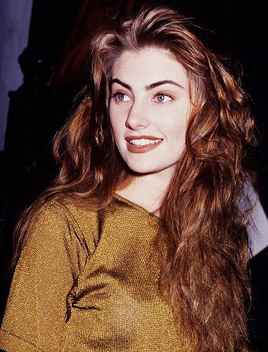 Strobing Makeup, 90s Grunge Hair, Hair Clips 90s, 90s Makeup, 90s Hairstyles, Twin Peaks, Beauty Icons, Hair Envy, Grunge Hair